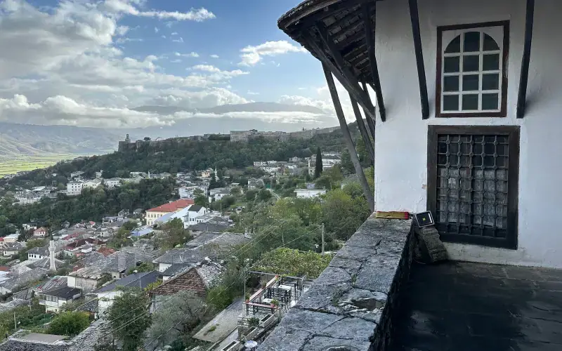 Zekate House