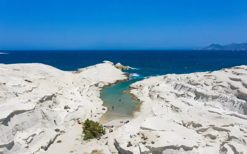 Sarakiniko Beach