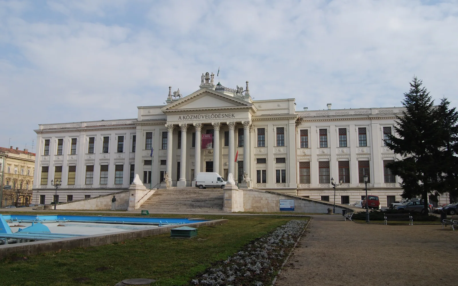 Móra Ferenc Museum and Tisza Riverfront