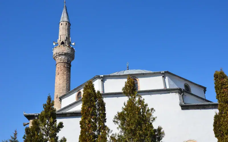 Bajrakli Mosque, Peja