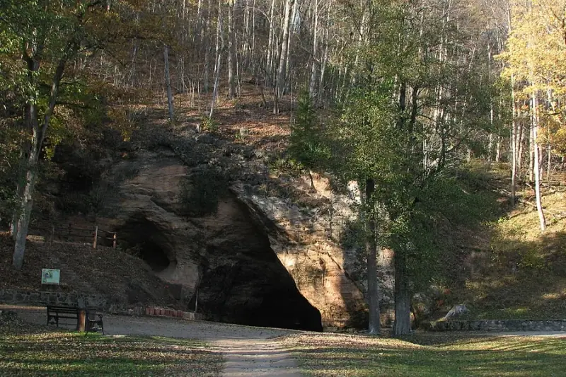 Gutman’s Cave
