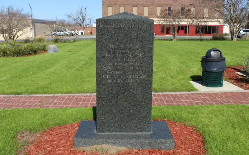 Magnolia Square