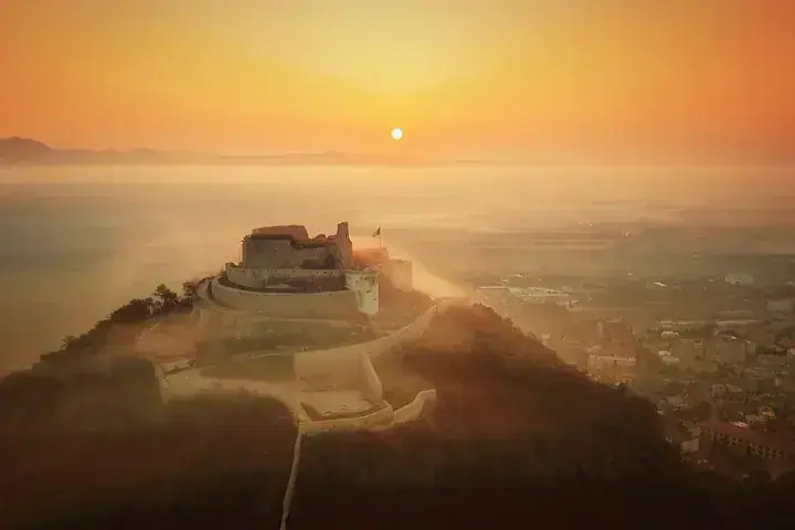 Deva Fortress