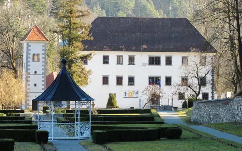 Polhov Gradec Mansion and Museum