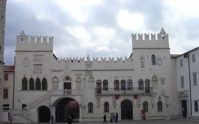 Tito Square and Praetorian Palace