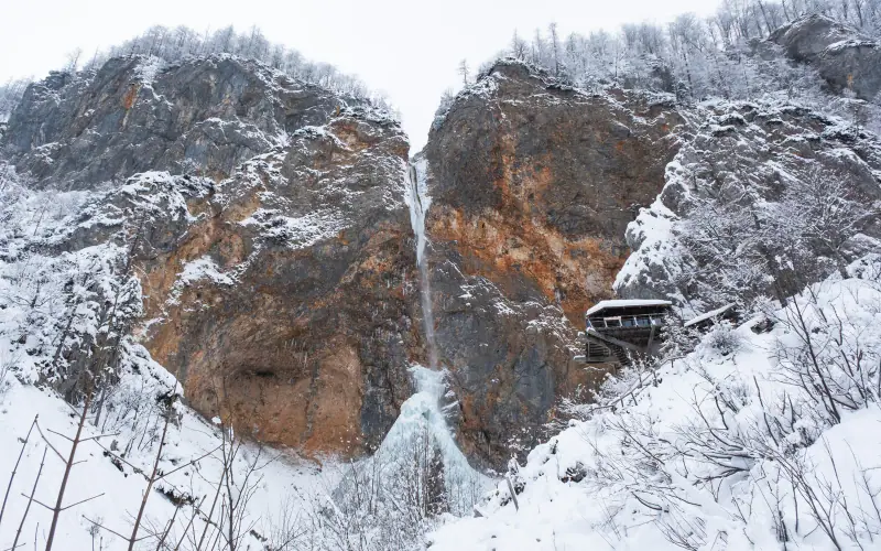 Rinka Waterfall