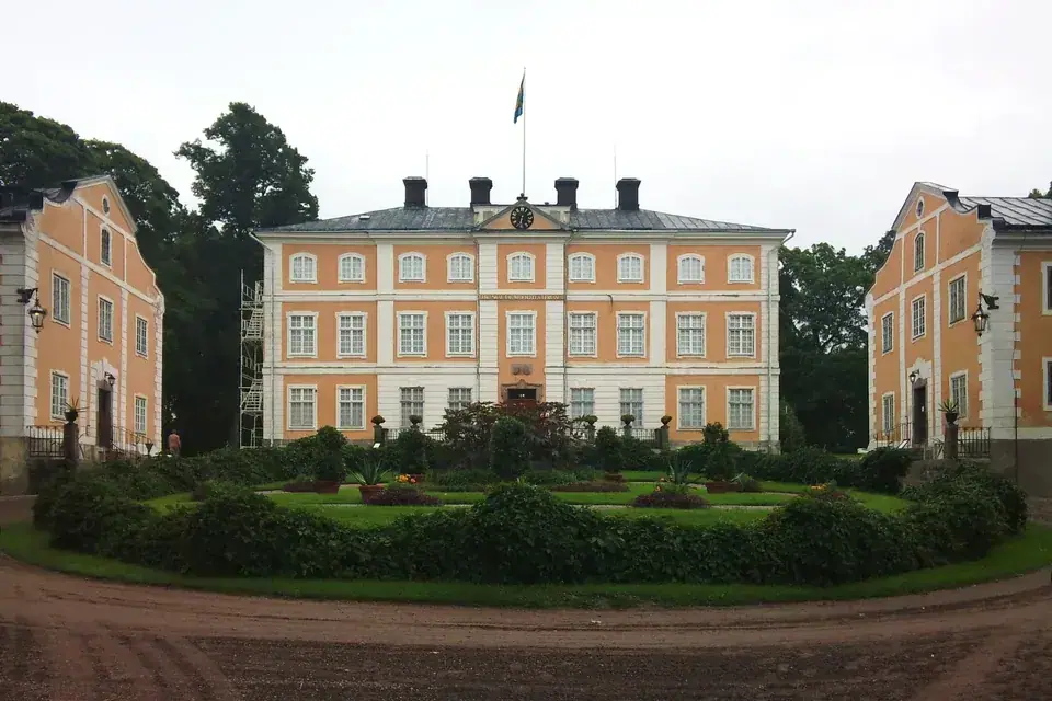 Julita Manor