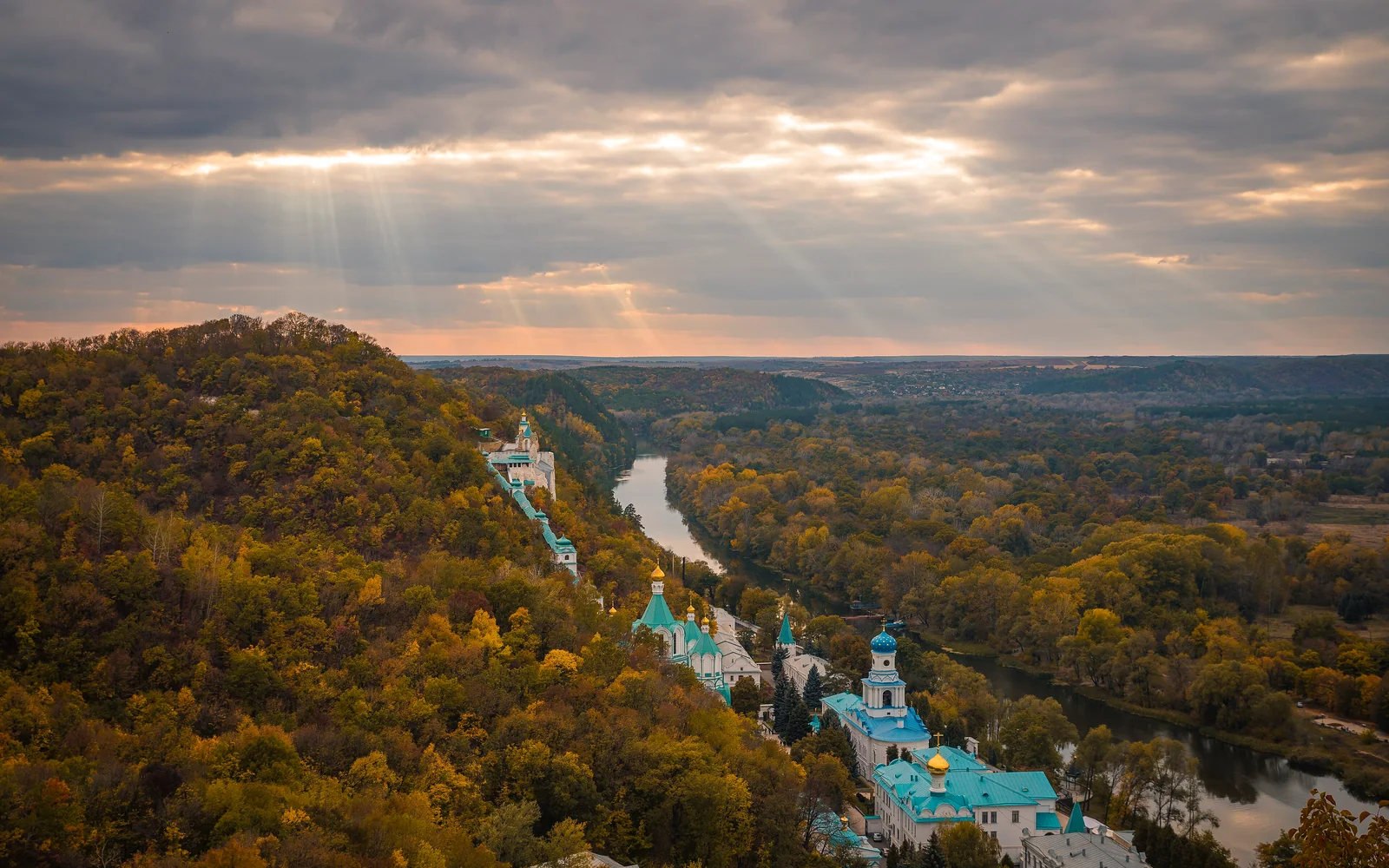 Sviatohirsk Lavra